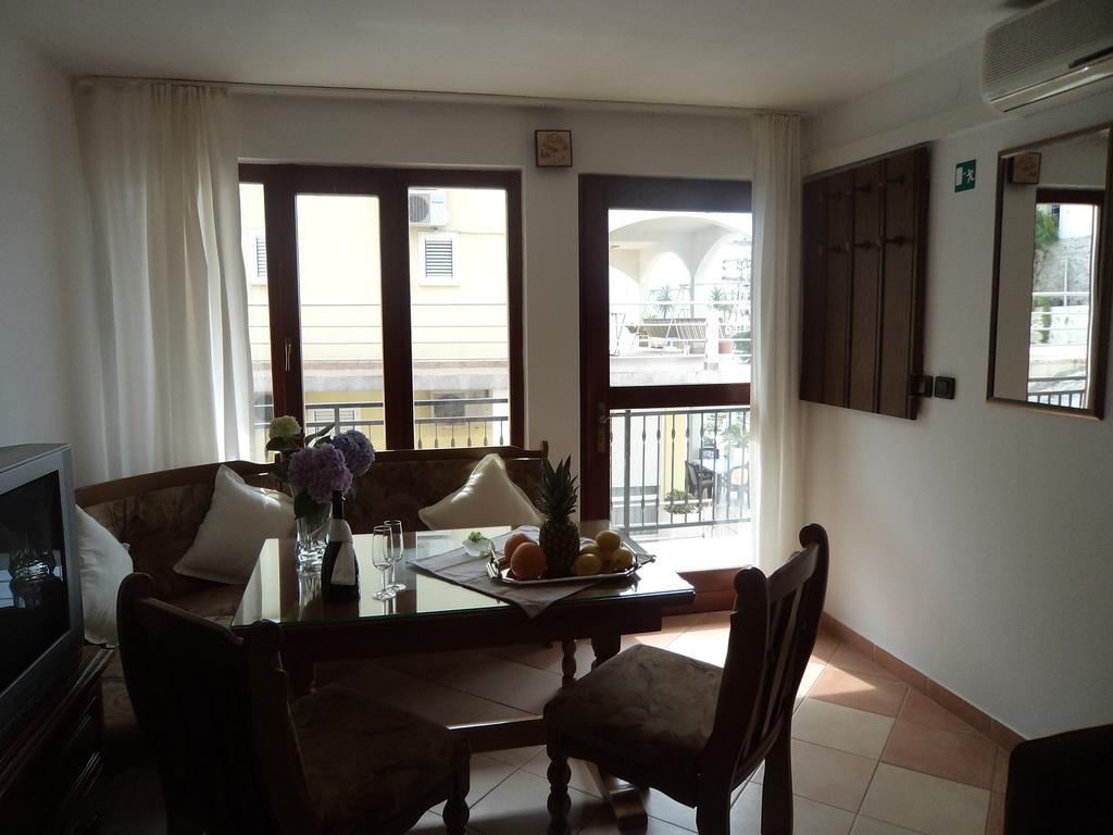 Apartment Babic Trogir Phòng bức ảnh